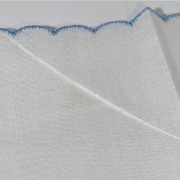 Vintage Penguins Hanky Handkerchief Pocket Scarf Blue Scalloped Edges Red Yellow - Picture 6 of 7